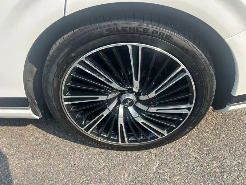 Xpeng g9