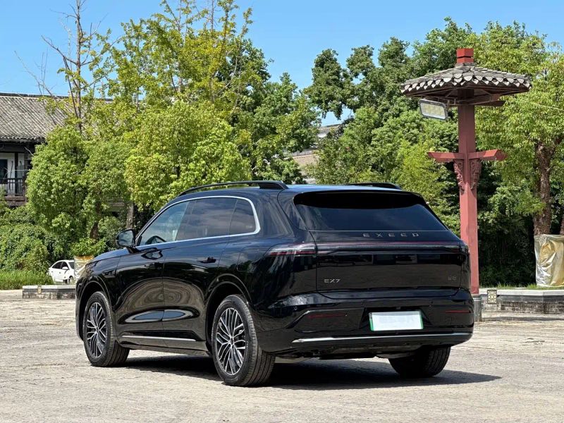 Exeed ex7