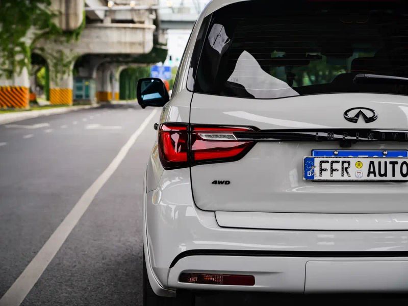 Infiniti QX80