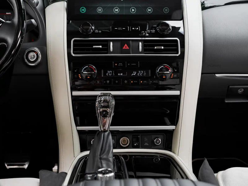 Infiniti QX80