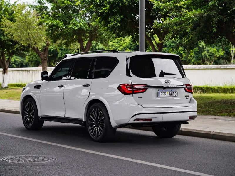 Infiniti QX80