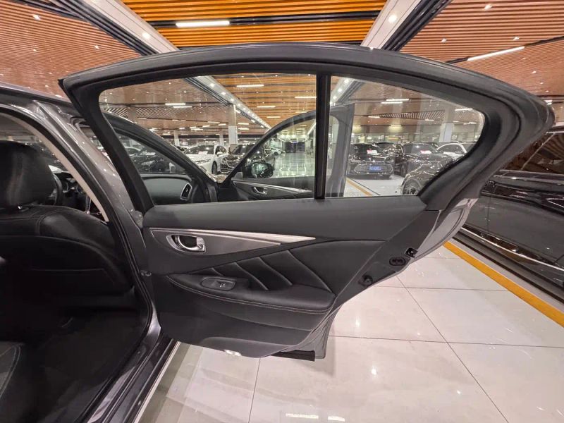 Infiniti q50l
