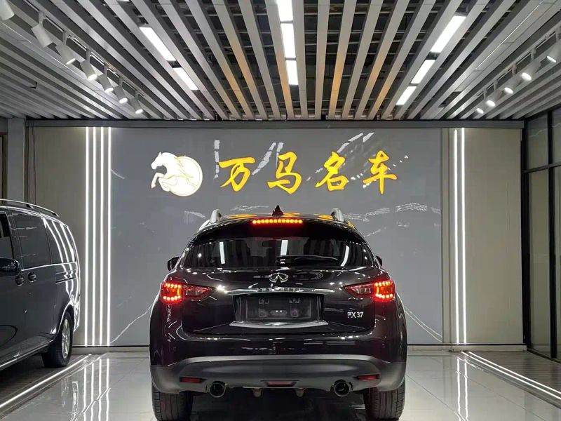 Infiniti FX