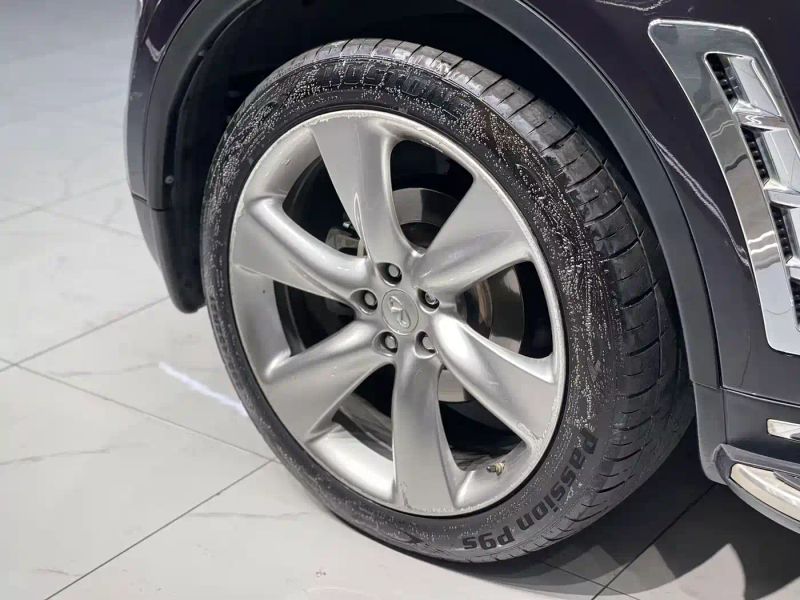 Infiniti FX