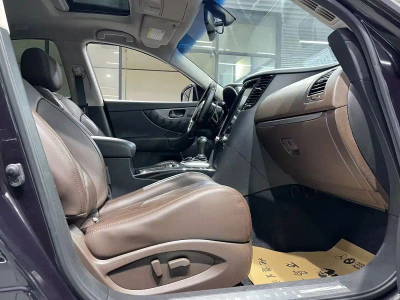 Infiniti FX