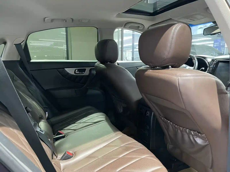 Infiniti FX