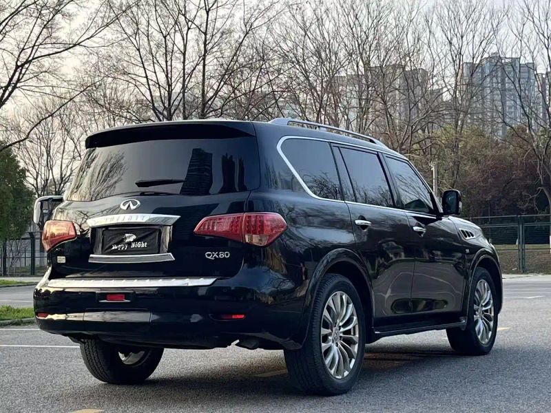 Infiniti QX80