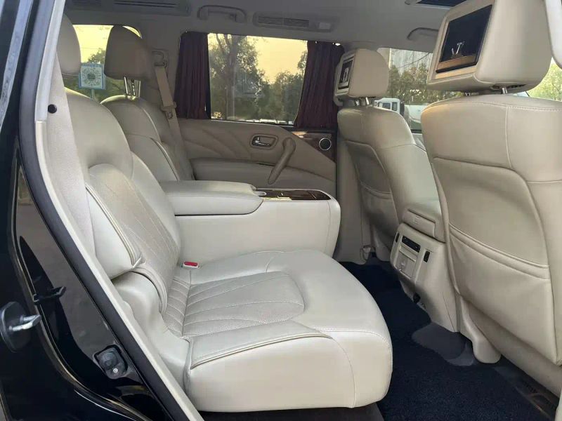 Infiniti QX80