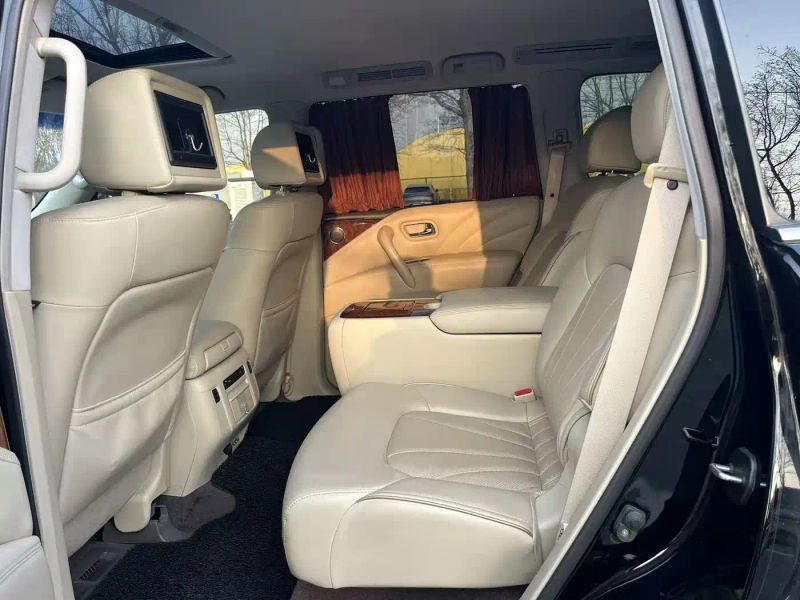 Infiniti QX80