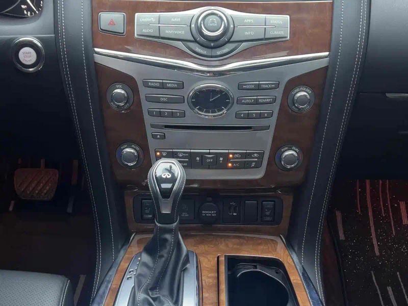 Infiniti QX80