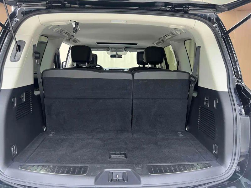 Infiniti QX80