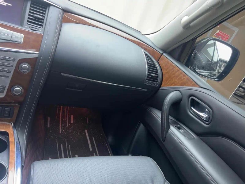 Infiniti QX80