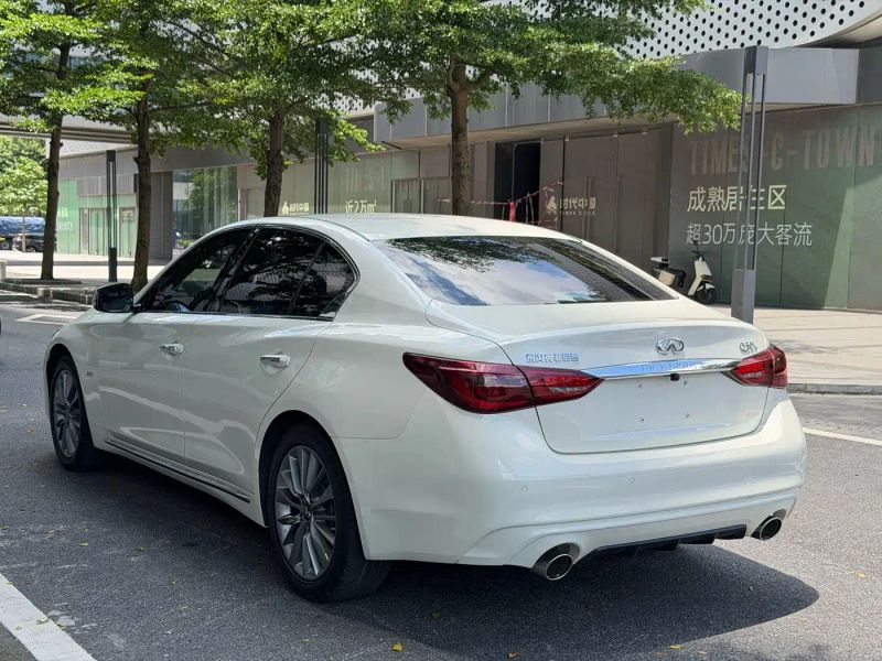Infiniti q50l