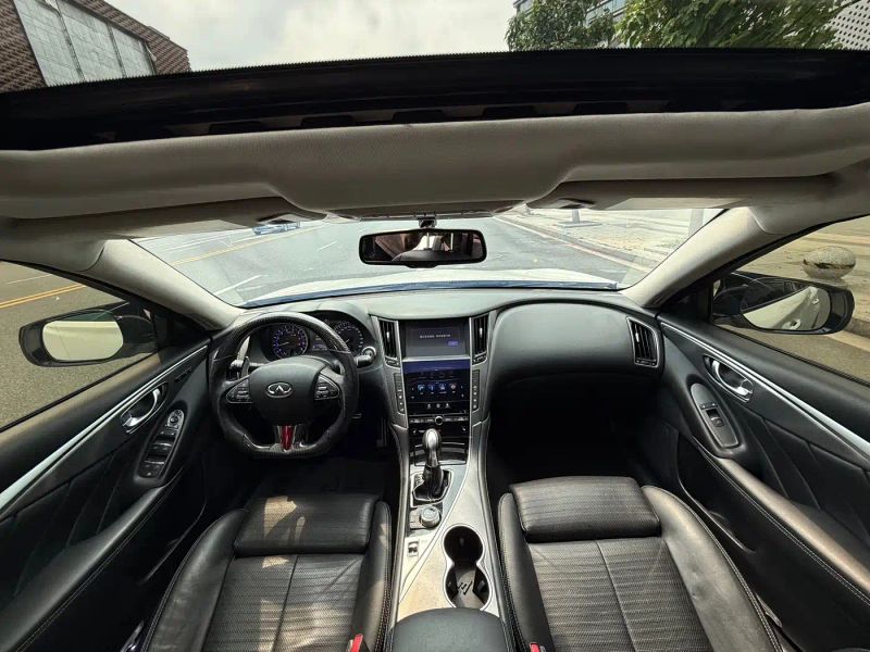 Infiniti Q50