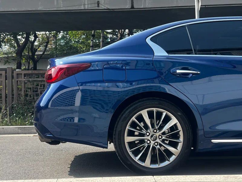Infiniti q50l