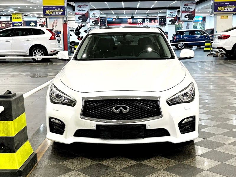 Infiniti Q50
