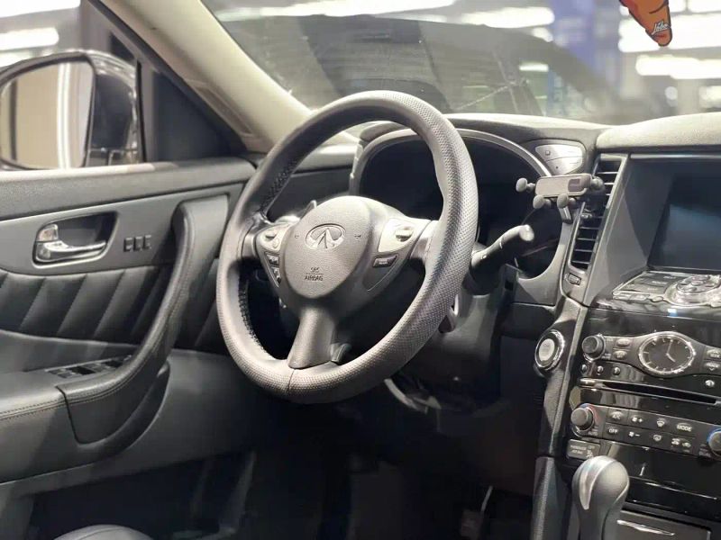 Infiniti FX