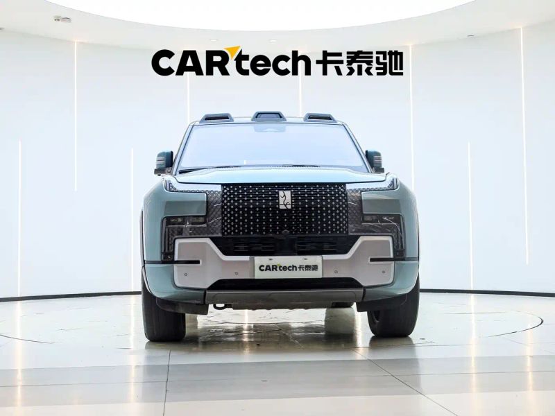 Yangwang u8