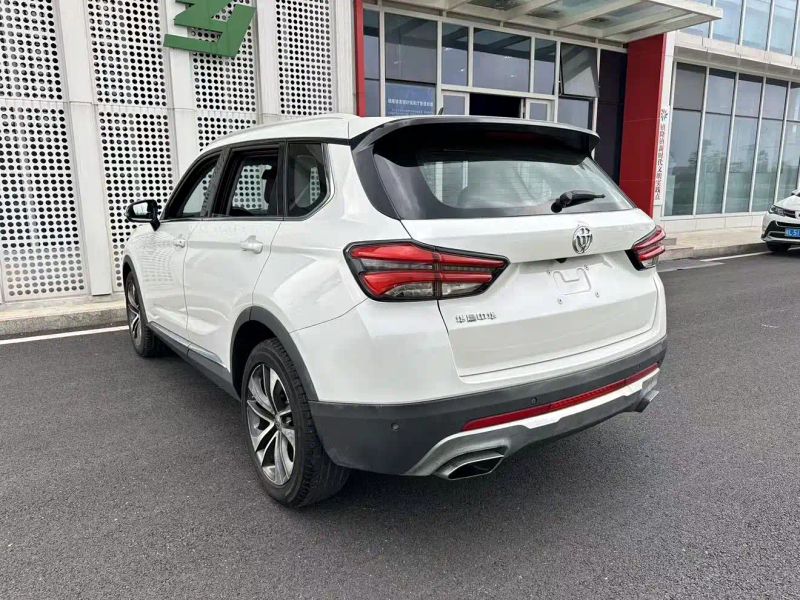 Zhonghua v7