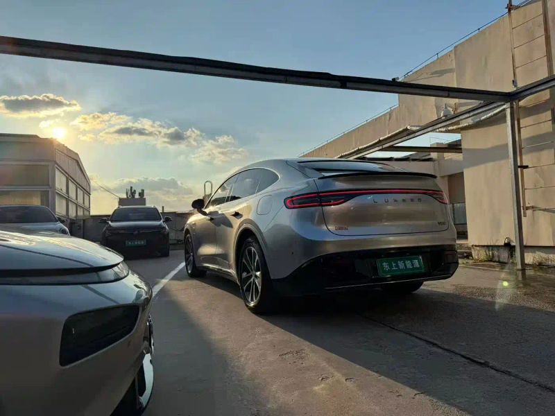 Luxeed zhijiangr7