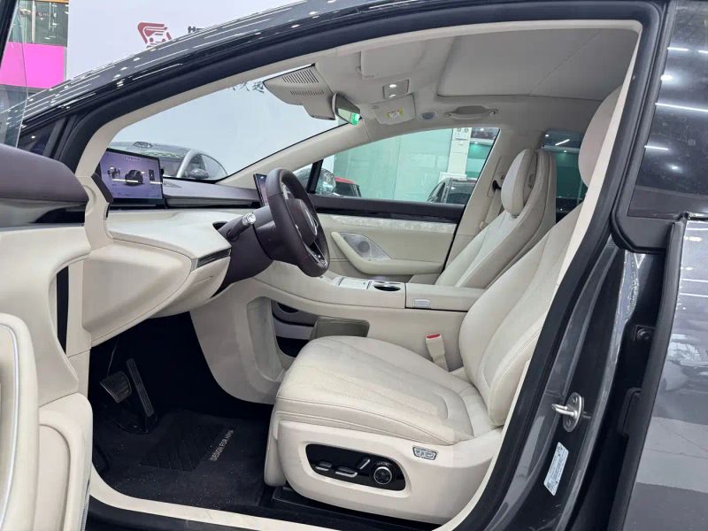 Luxeed r7