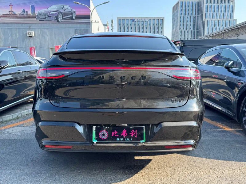 Luxeed zhijiangr7