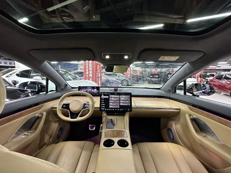 Luxeed r7