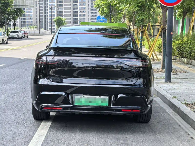 Luxeed r7