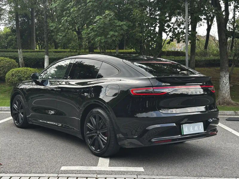 Luxeed r7