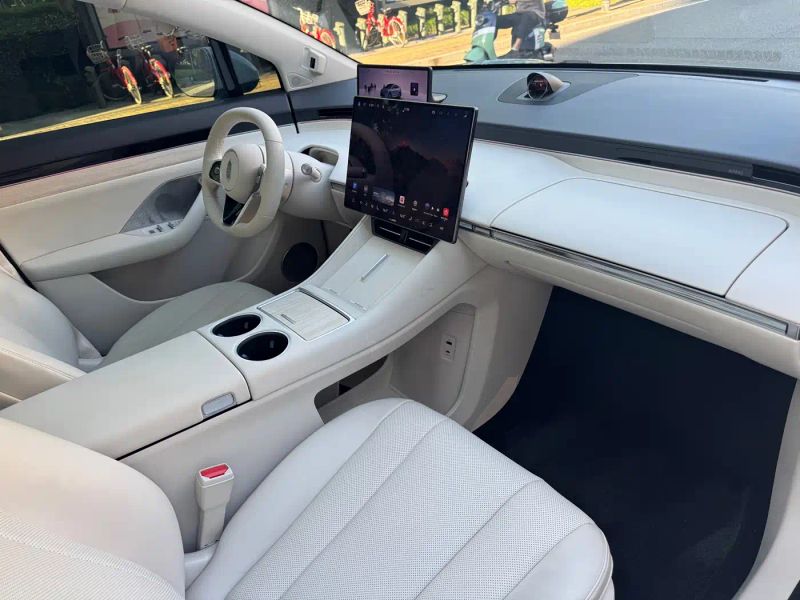 Luxeed zhijiangr7