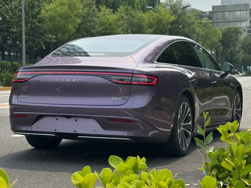 Luxeed s7