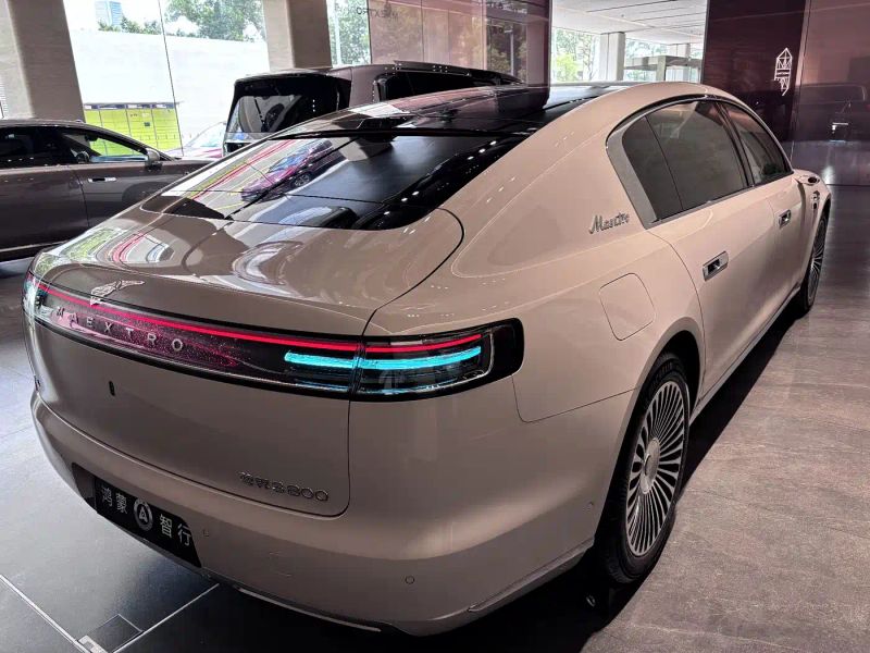 Zun_jie suv