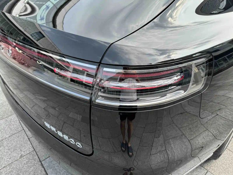 Zun_jie suv