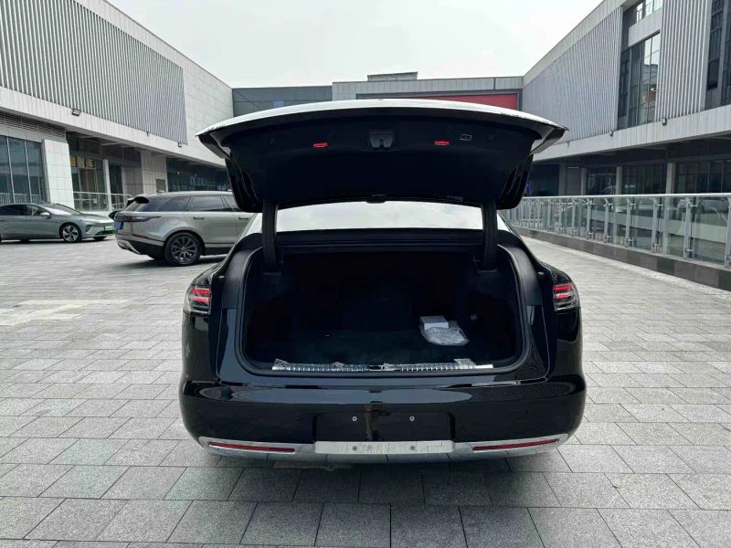 Zun_jie suv
