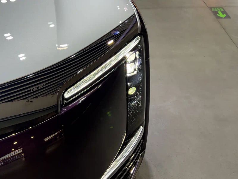 Zun_jie suv
