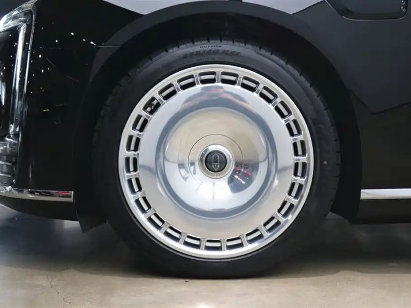 Zun_jie suv
