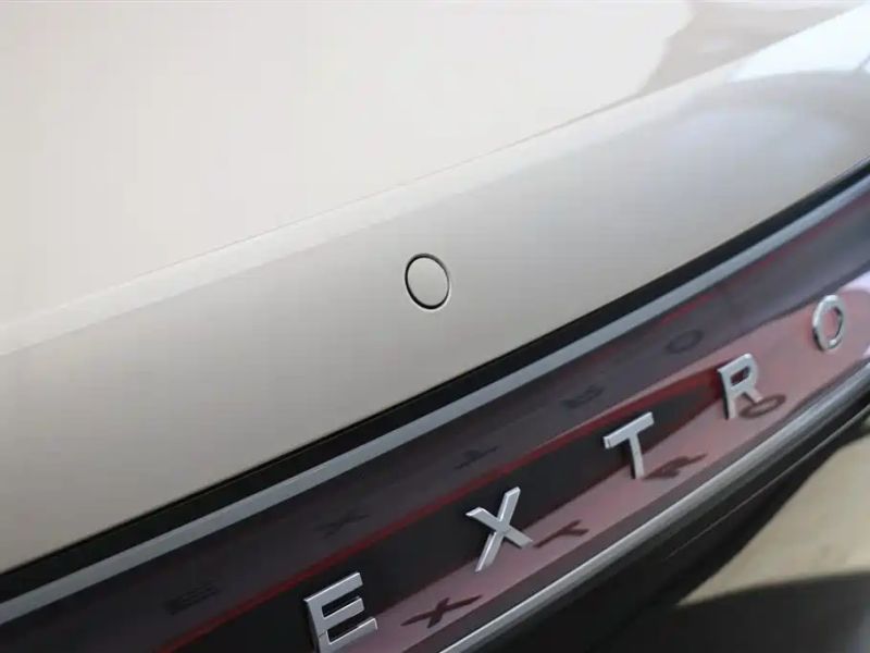 Zun_jie suv