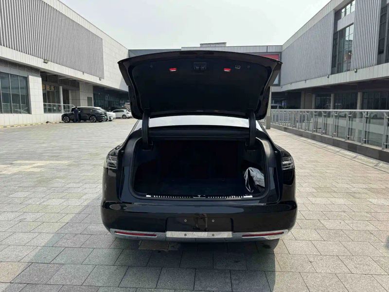 Zun_jie suv
