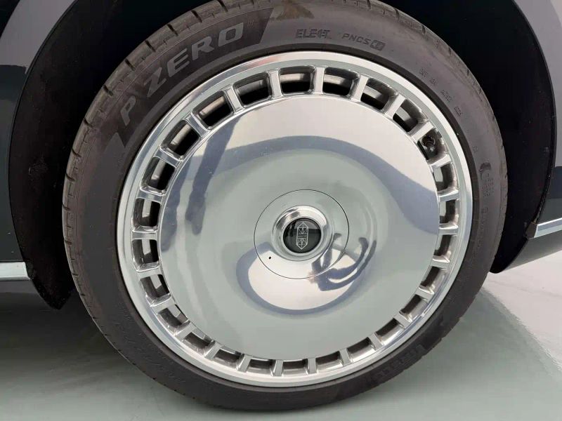 Zun_jie suv