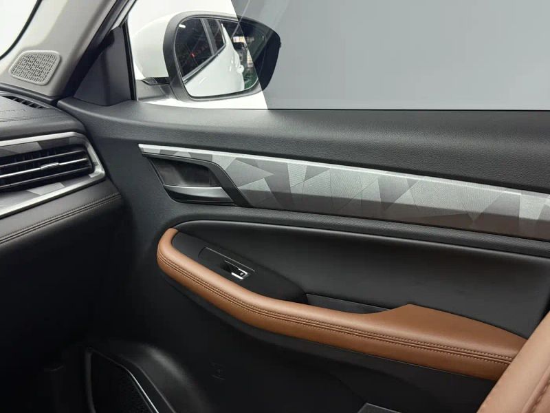 Geely X6