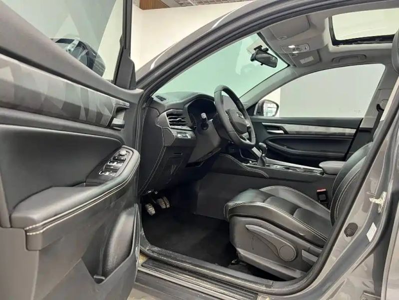 Geely X6