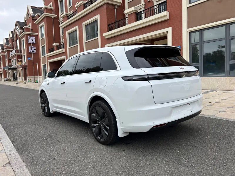 Li-xiang L