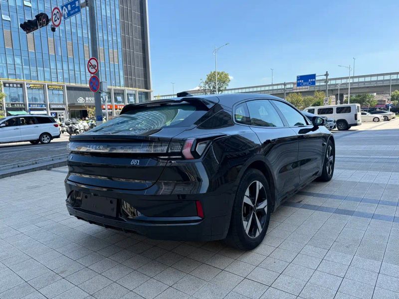 Zeekr 001