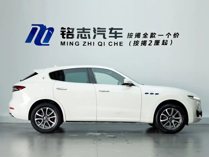 Maserati Suv