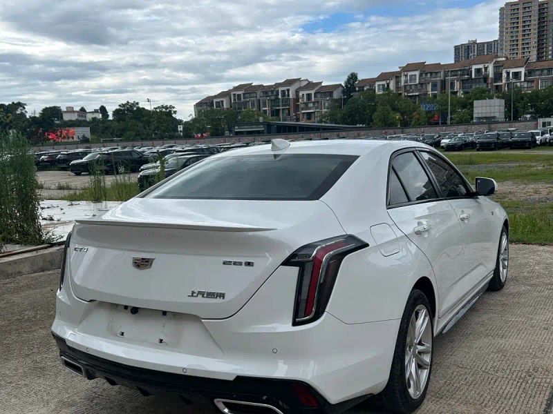 Cadillac CT4