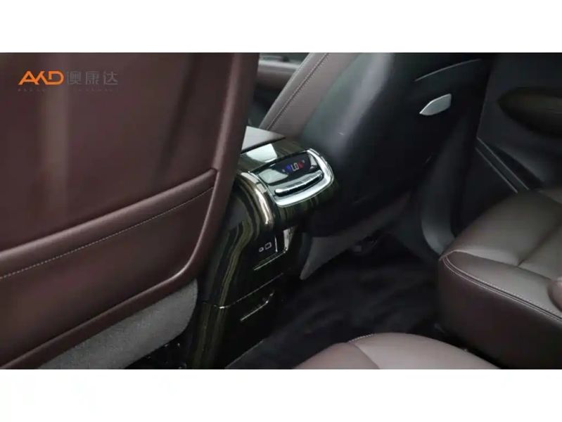 Cadillac XT6
