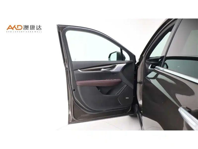 Cadillac XT6
