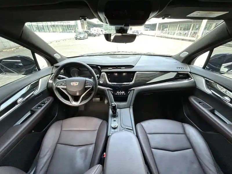 Cadillac XT6