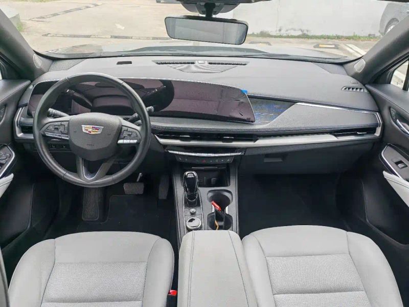 Cadillac XT4