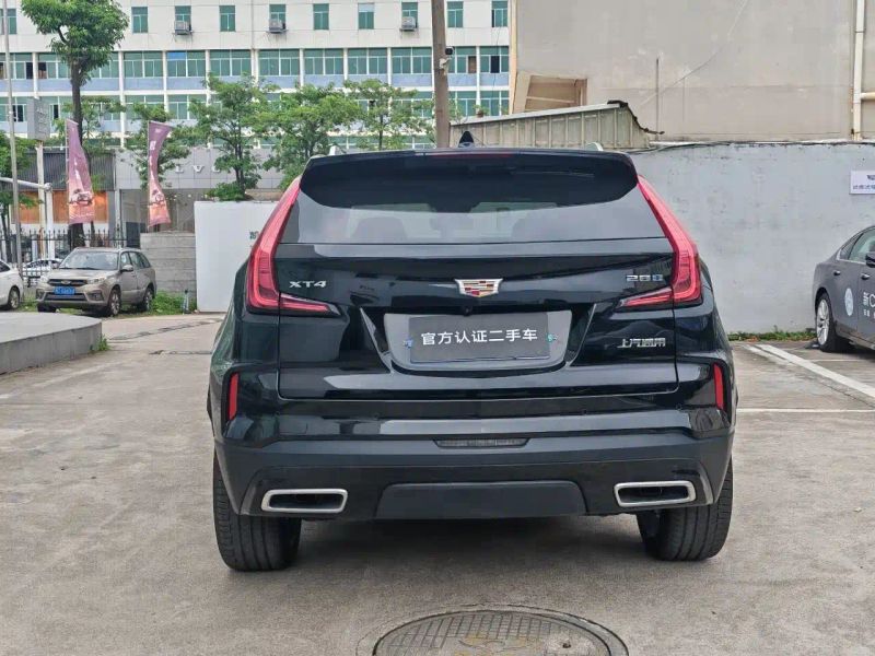 Cadillac XT4